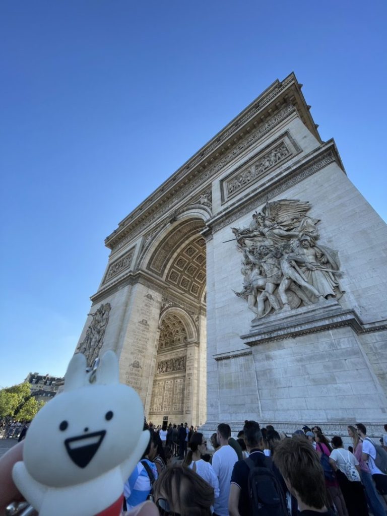 ロンドンからパリ日帰り旅行！ユーロスターで行ってみた／凱旋門の真下から