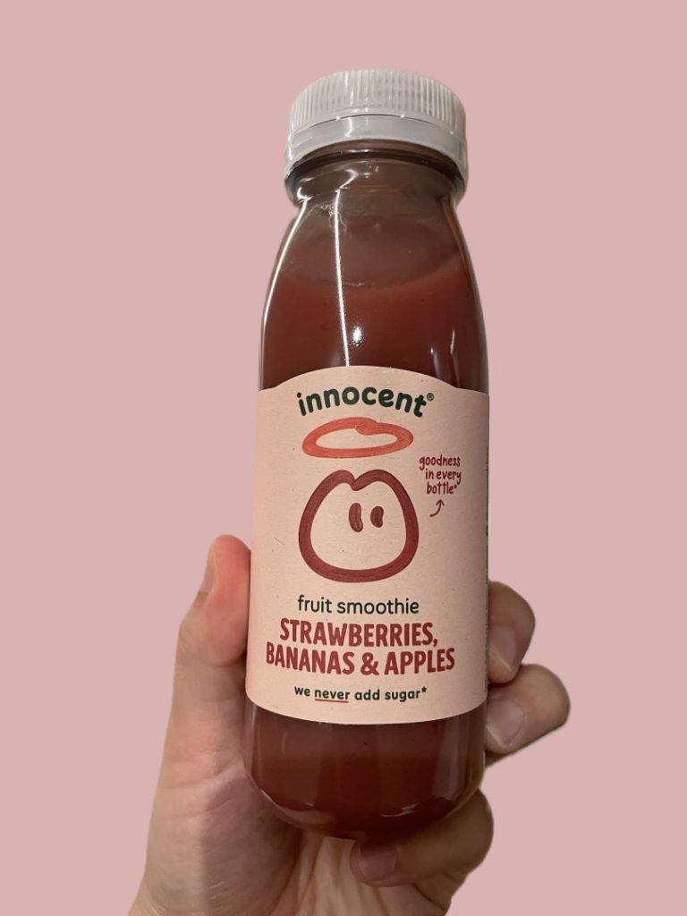 イギリス旅行の食費節約術｜スーパー・カフェ・日本から持参した食事を活用しよう！／innocent strawberries bananas and apples